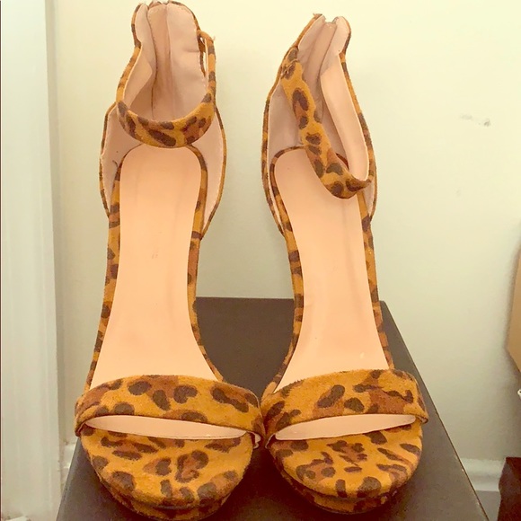 Cheetah Print Heels - Picture 1 of 4